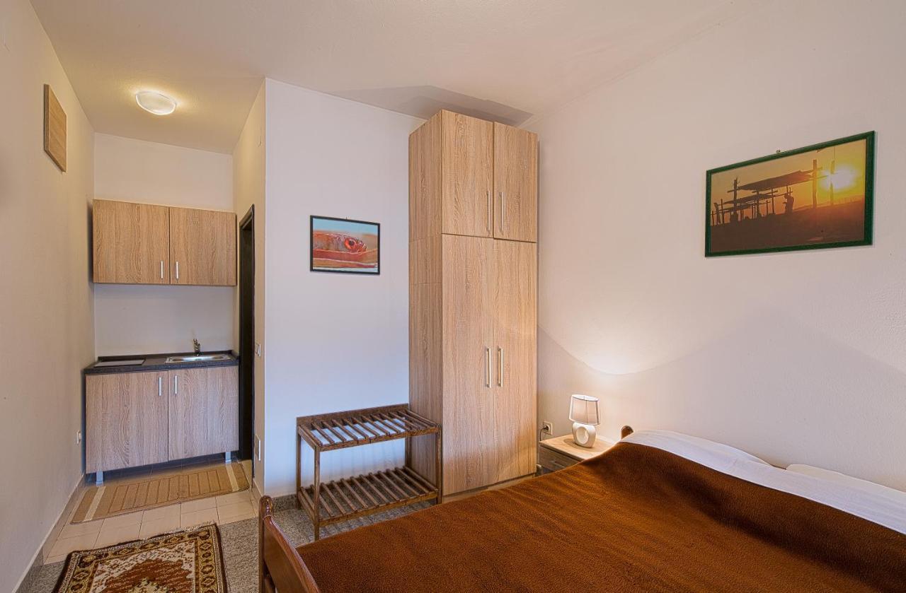 Guest House Madra Budua Esterno foto