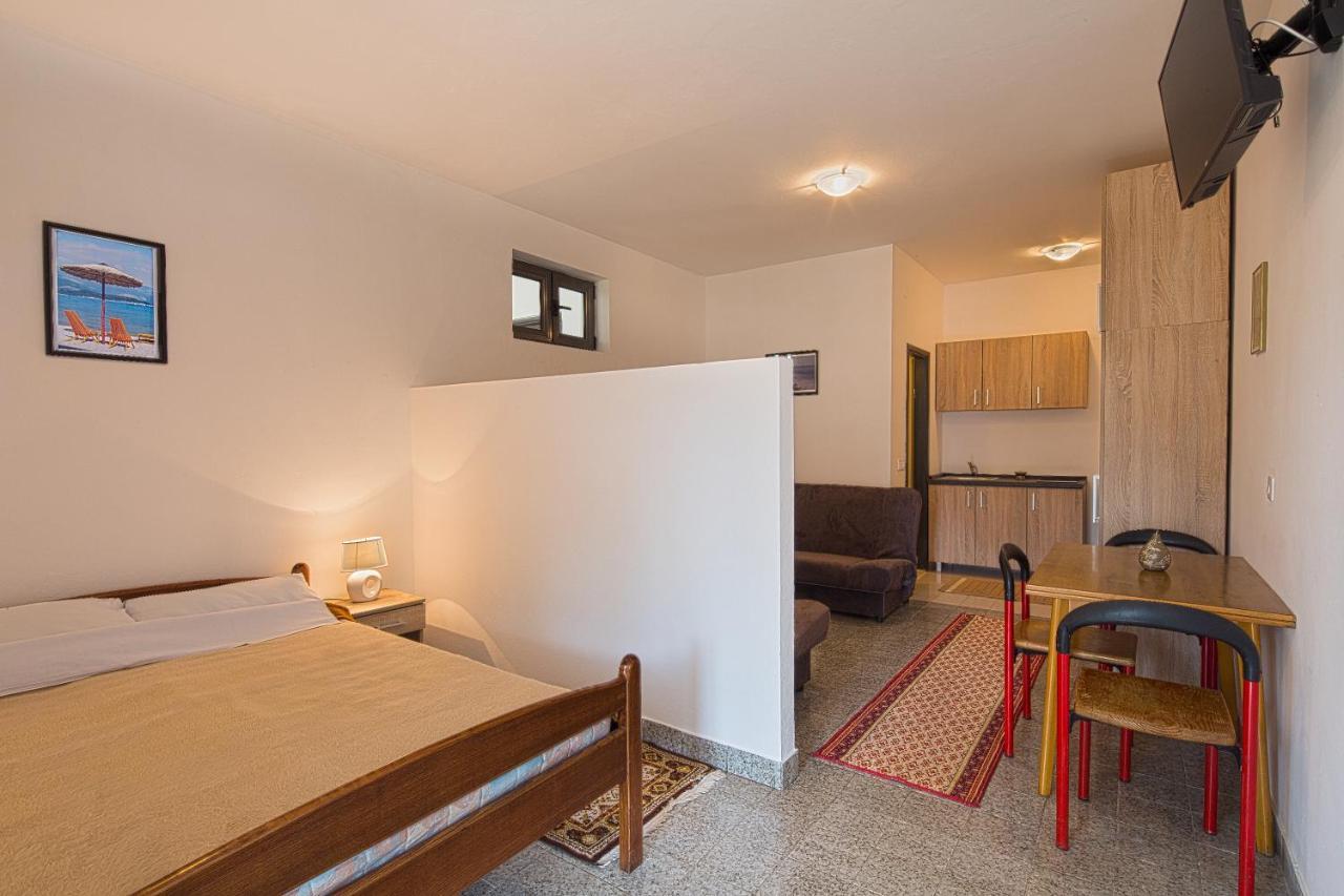 Guest House Madra Budua Esterno foto