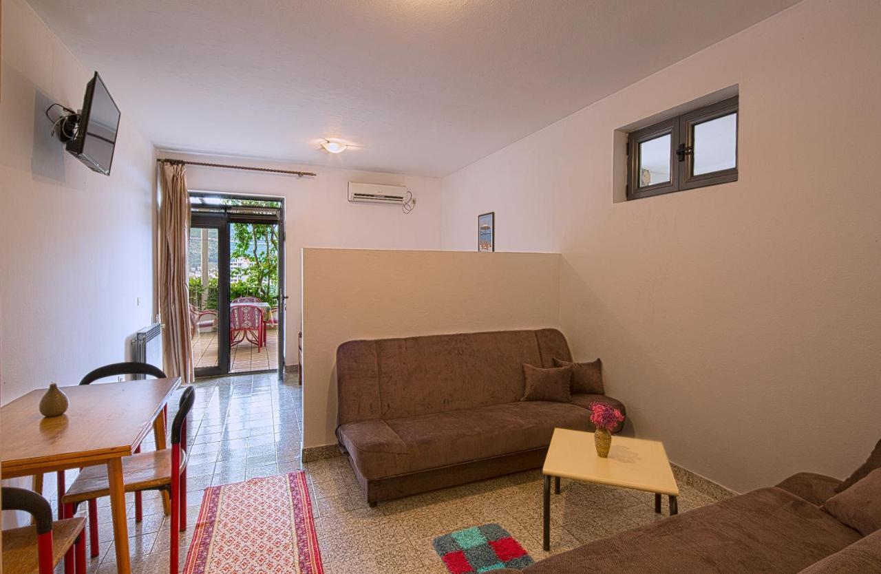 Guest House Madra Budua Esterno foto